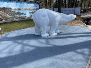 eisbaerenskulptur rostocker zoo